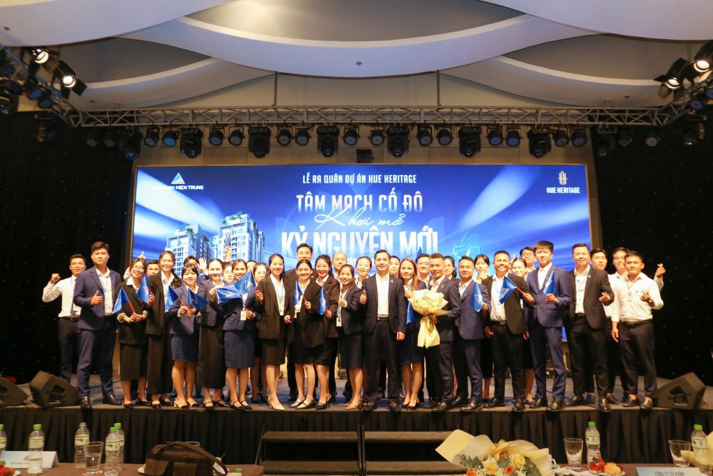 Đất Xanh Miền Trung Xuất Hành Chinh Phục Thị Trường TP Huế – Khai Mở Vận Hội Mới 3 202507011734 z6760638082113c918cc1ca77a945f70756a8d89c55d5d