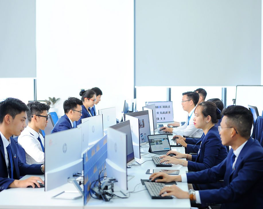 Môi trường làm việc trẻ - năng động