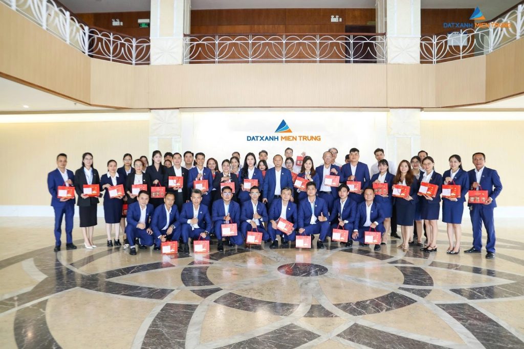Nam Miền Trung thuộc top doanh nghiệp dịch vụ BĐS hợp pháp được công bố bởi Sở xây dựng Đà Nẵng 3 202510151826 image 1