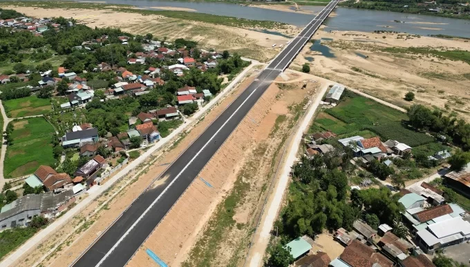 Cuối năm, 6 dự án cao tốc Bắc – Nam sẵn sàng thông xe 1 202511011145 z6920362150956 fc3c7284f2051a2 1219 9259 1761550736