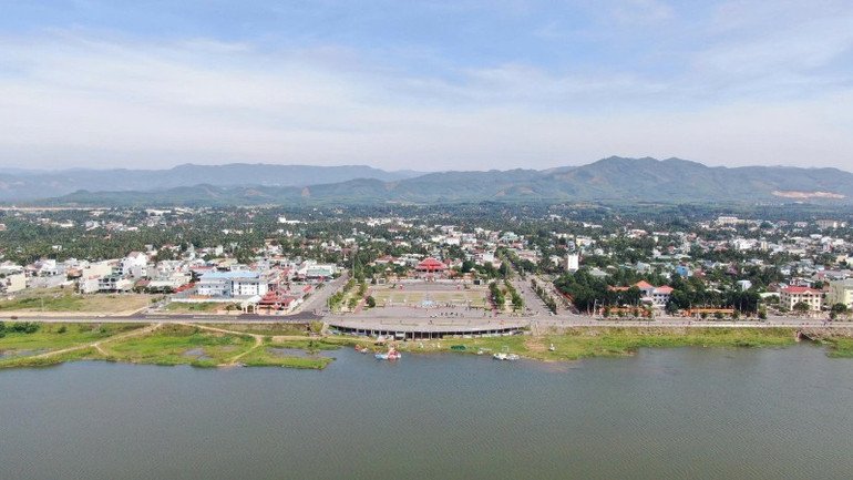 Tuyến đường ven sông Lại Giang mở ra không gian phát triển thương mại, dịch vụ và du lịch sinh thái. z7149911703683-9d9acdf966a03fb98ec66f0a188604f8-5433.jpg